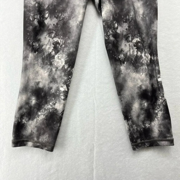 Athleta Leggings Womens Sz S Gray Salutation 2 Pockets Capri Tie-Dye Wide Waist - Picture 7 of 9